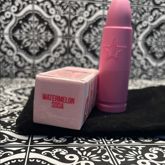 Jeffree Star Watermelon Soda Bright Pink Lipstick NIB - Picture 3 of 6